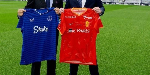 官方：埃弗顿与名古屋鲸达成战略合作，双方将定期交流